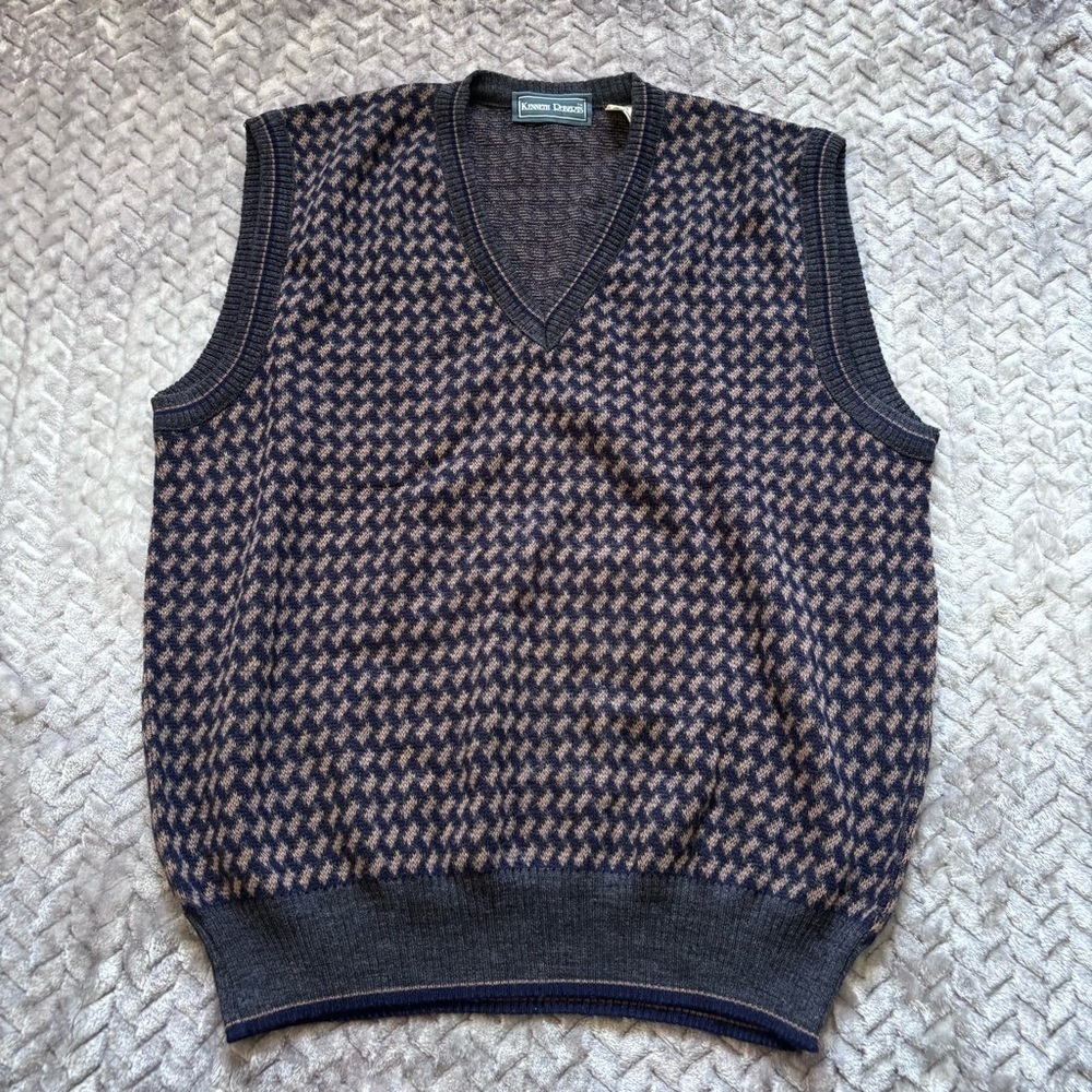 ⭐️⭐️⭐️Men’s Vintage Kenneth Robert’s Sweater Vest made in Italy Wool Blend  XL